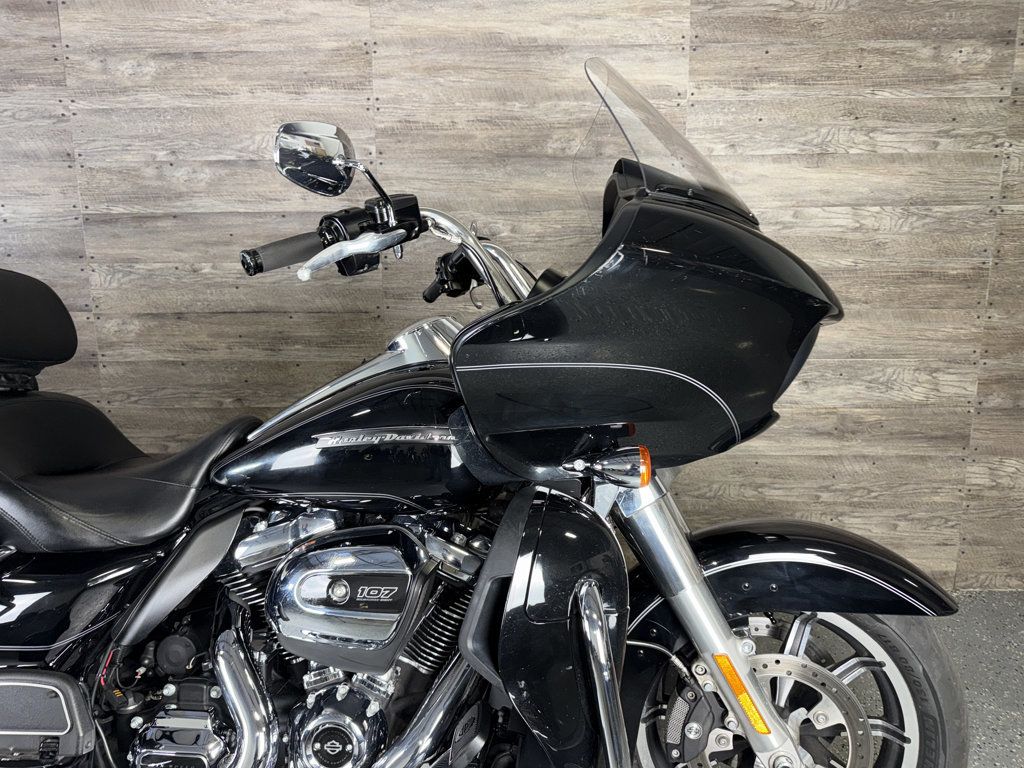 2017 Harley-Davidson FLTRU Road Glide Ultra SUPER CLEAN! - 23084047 - 2