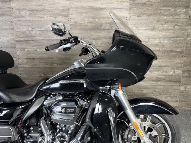 2017 Harley-Davidson FLTRU Road Glide Ultra SUPER CLEAN! - 23084047 - 2