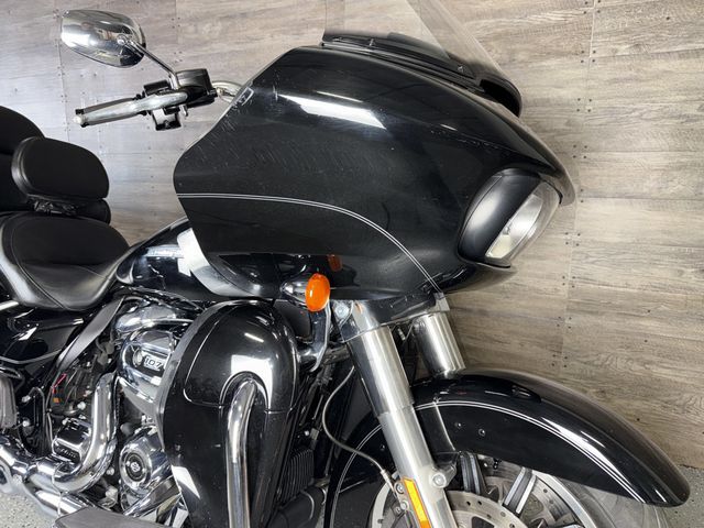 2017 Harley-Davidson FLTRU Road Glide Ultra SUPER CLEAN! - 23084047 - 3