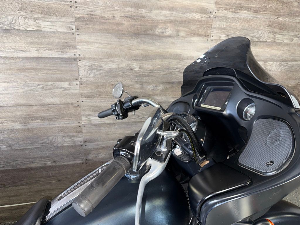 2017 Harley-Davidson FLTRXS Road Glide Special SUPER CLEAN! - 23052369 - 7