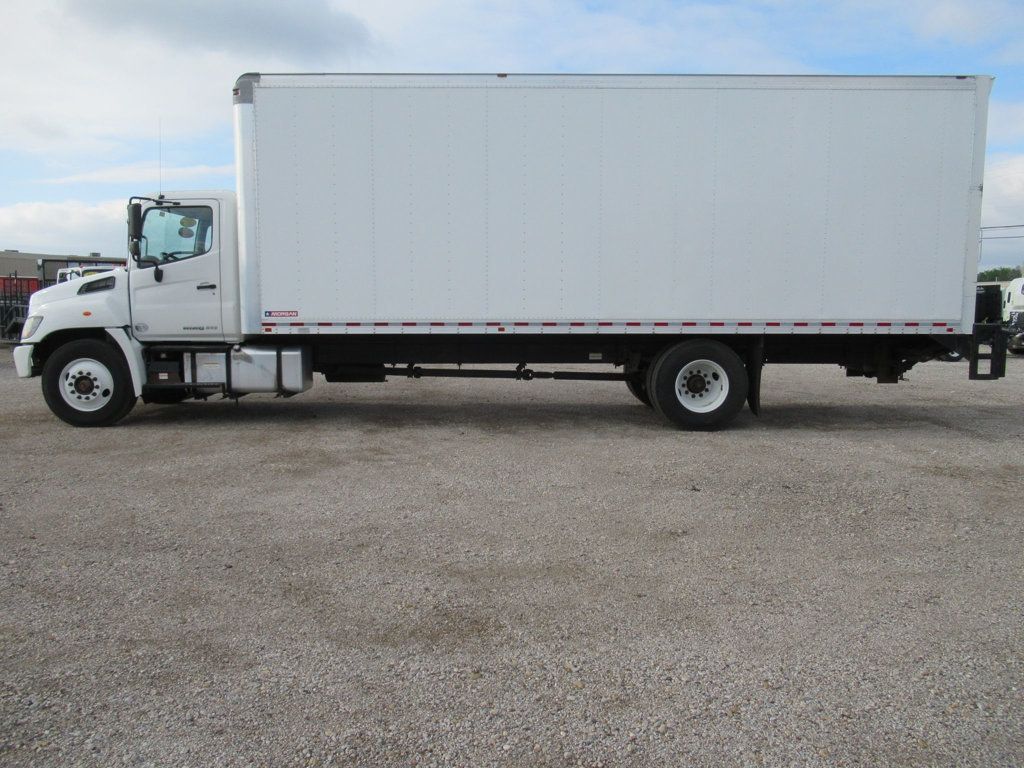 2017 HINO 268 (26ft Box with Lift Gate) - 22371610 - 3