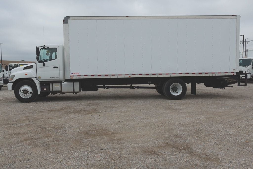 2017 HINO 338D (26ft Box with Lift Gate) - 22595560 - 3