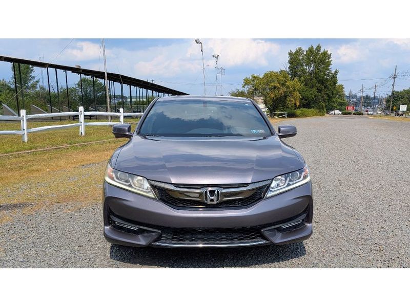 2017 Honda Accord EX-L V6 photo 2