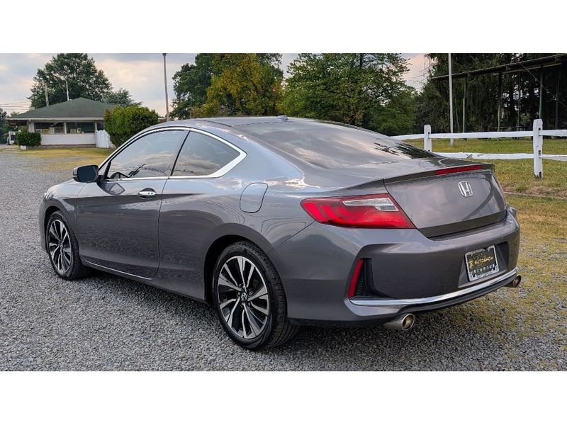 2017 Honda Accord EX-L V6 photo 4