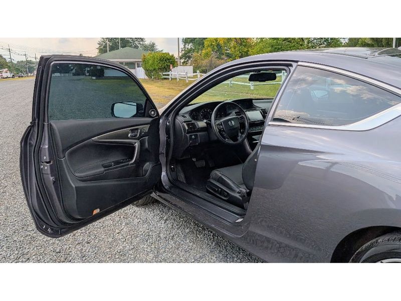 2017 Honda Accord EX-L V6 photo 8