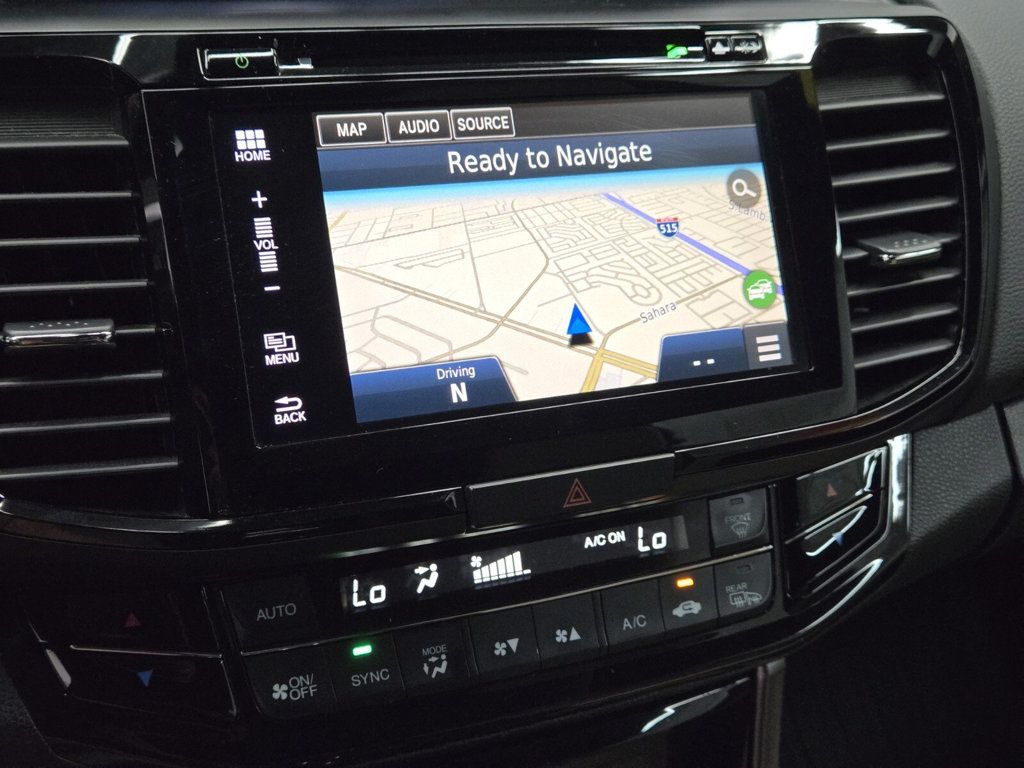 2017 Honda Accord Coupe Touring Automatic - 22915569 - 17