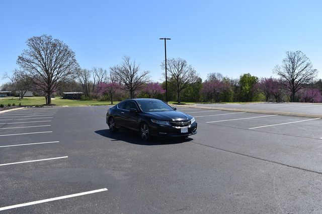 2017 Honda Accord Coupe Touring Automatic - 23001661 - 33