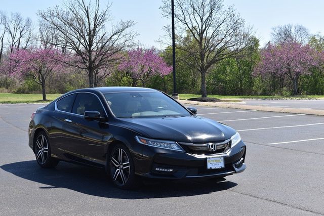 2017 Honda Accord Coupe Touring Automatic - 23001661 - 36