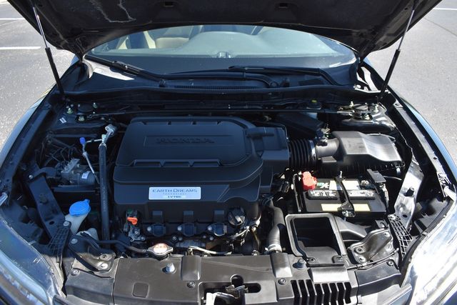 2017 Honda Accord Coupe Touring Automatic - 23001661 - 45