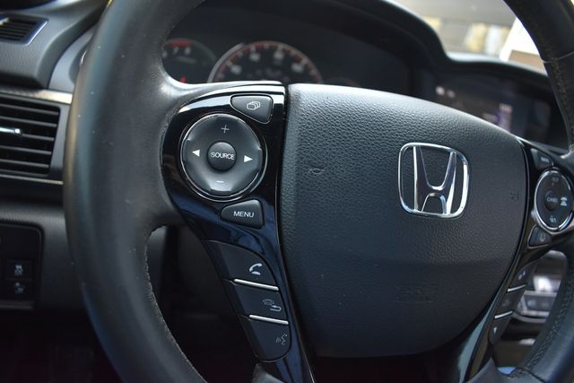 2017 Honda Accord Coupe Touring Automatic - 23001661 - 8