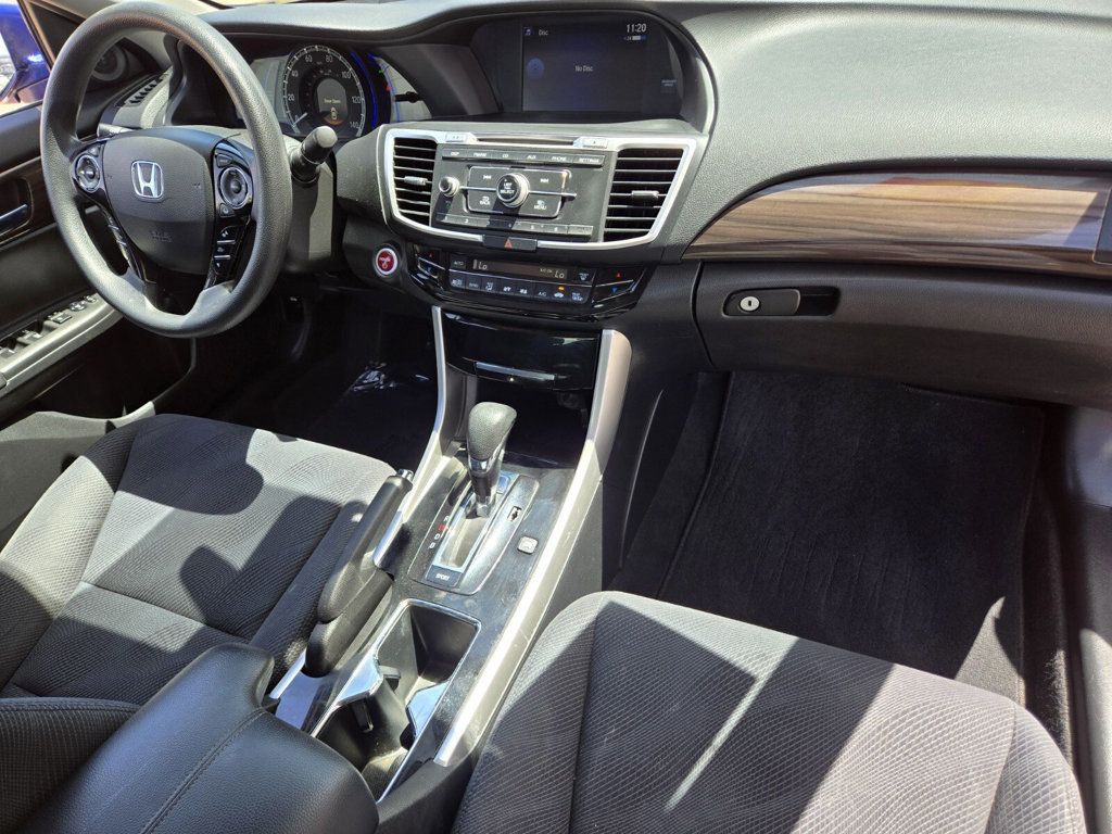 2017 Honda Accord Hybrid Sedan - 22843539 - 13