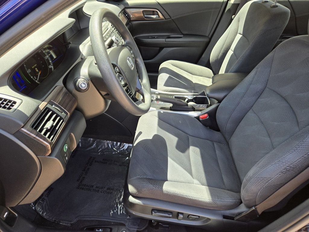 2017 Honda Accord Hybrid Sedan - 22843539 - 6
