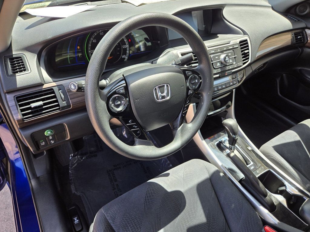 2017 Honda Accord Hybrid Sedan - 22843539 - 7