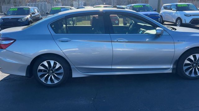 2017 Honda Accord Hybrid Touring Sedan - 22976196 - 8