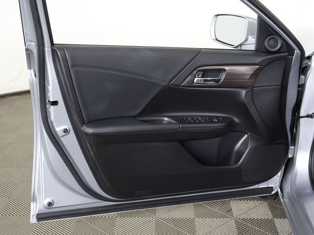 2017 Honda Accord Sedan EX CVT - 23044242 - 19