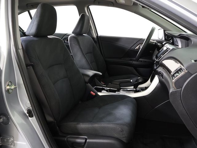 2017 Honda Accord Sedan EX CVT - 23044242 - 28