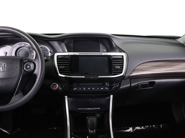 2017 Honda Accord Sedan EX CVT - 23044242 - 32