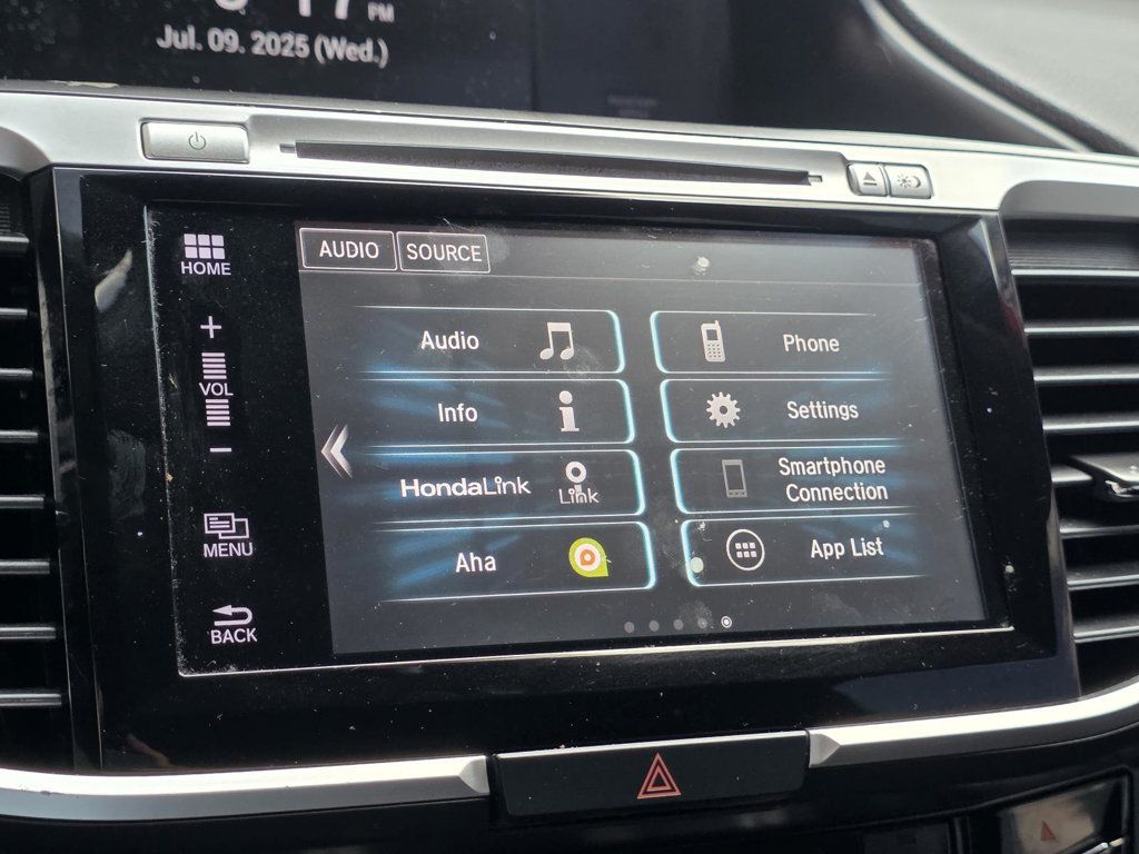 2017 Honda Accord EX photo 17
