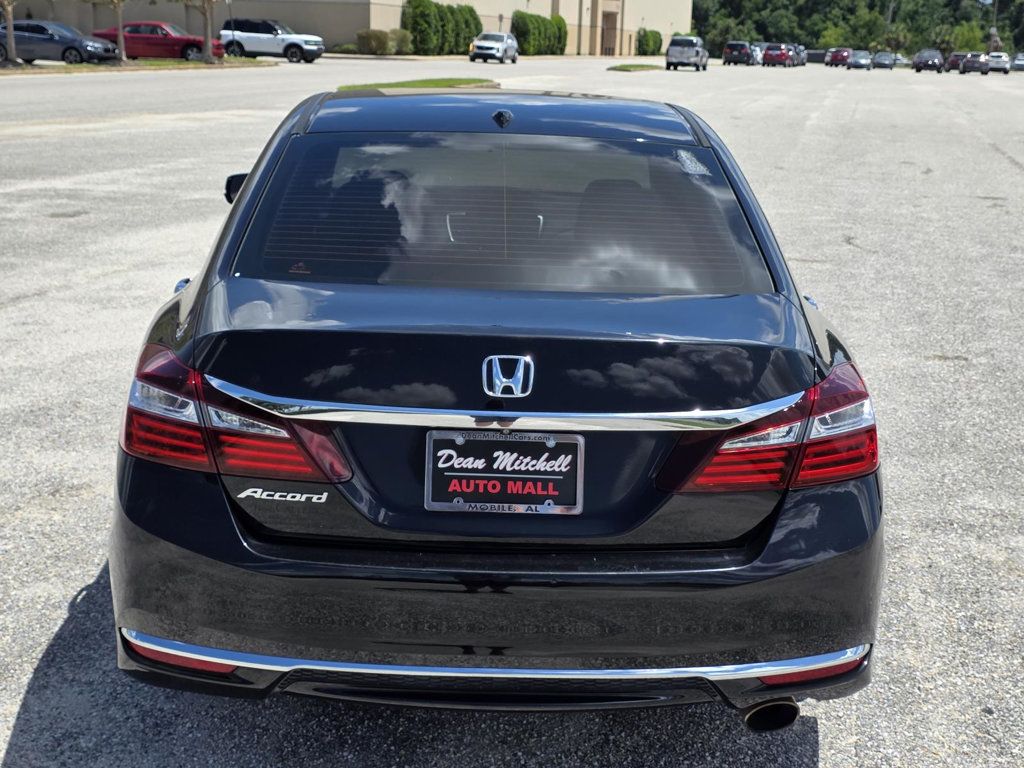 2017 Honda Accord EX photo 3