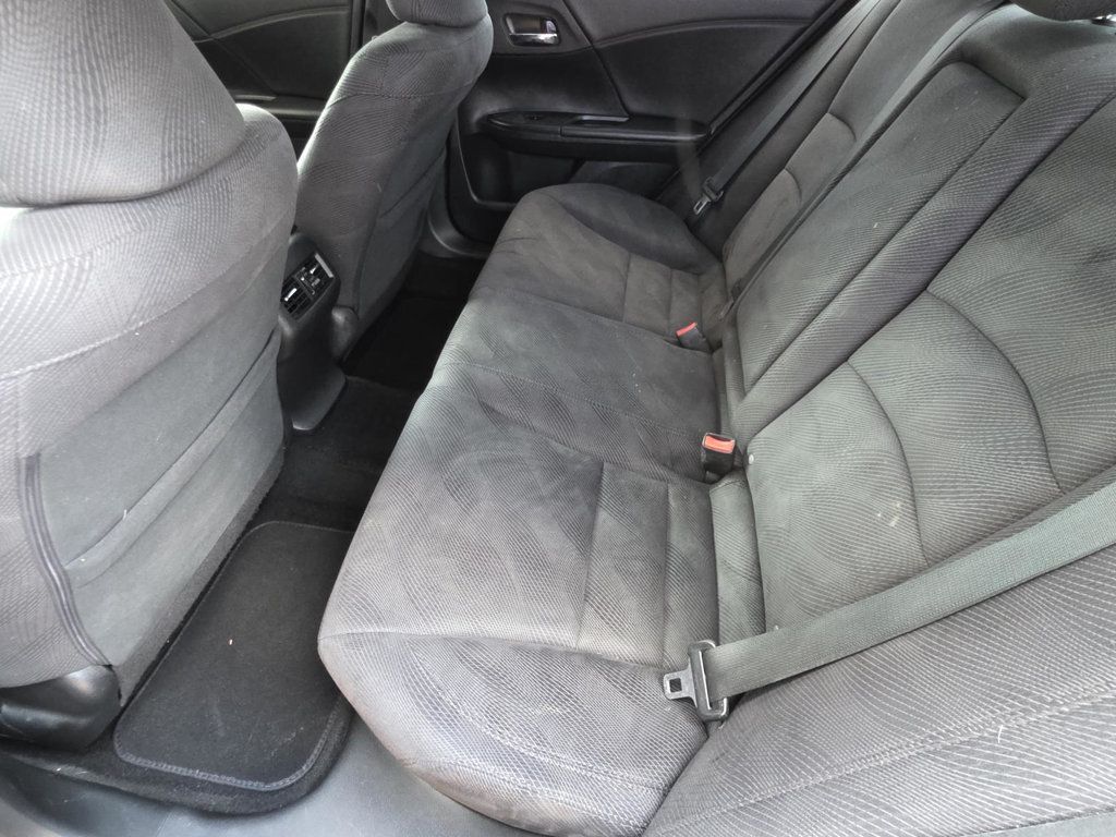 2017 Honda Accord EX photo 9