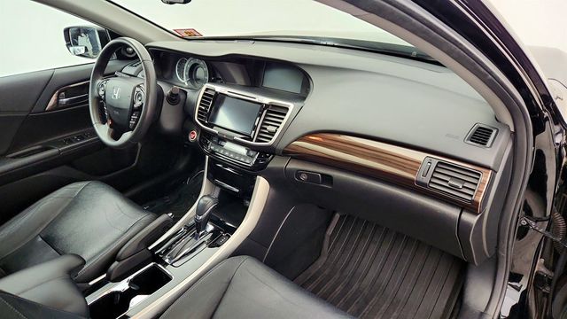 2017 Honda Accord Sedan EX-L CVT w/Navi & Honda Sensing - 23000647 - 26