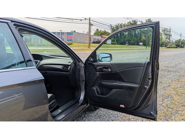 2017 Honda Accord Sedan EX-L V6 Automatic - 22924437 - 10