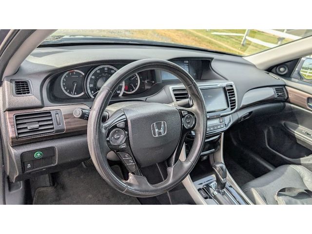 2017 Honda Accord Sedan EX-L V6 Automatic - 22924437 - 17