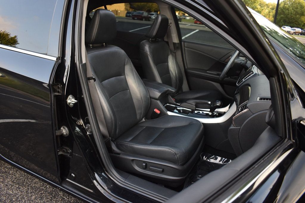 2017 Honda Accord EX-L V6 photo 2