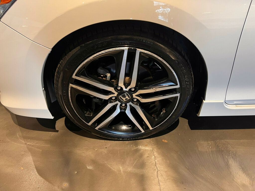 2017 Honda Accord Sedan LocalTrade/Sport/BackUpCam/10WayPowerSeats/DualZoneClimate - 22973873 - 9