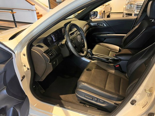 2017 Honda Accord Sedan LocalTrade/Sport/BackUpCam/10WayPowerSeats/DualZoneClimate - 22973873 - 14