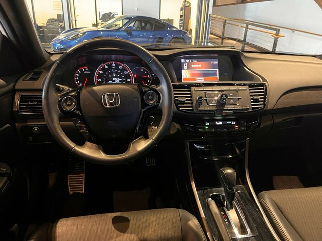 2017 Honda Accord Sedan LocalTrade/Sport/BackUpCam/10WayPowerSeats/DualZoneClimate - 22973873 - 16