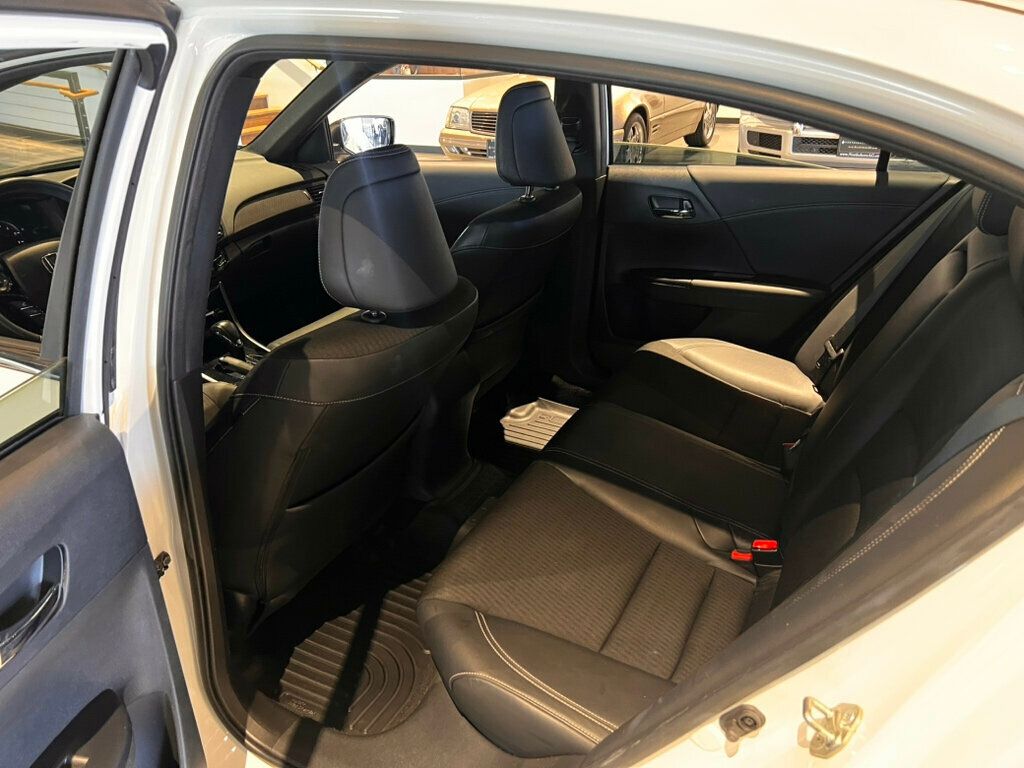 2017 Honda Accord Sedan LocalTrade/Sport/BackUpCam/10WayPowerSeats/DualZoneClimate - 22973873 - 21