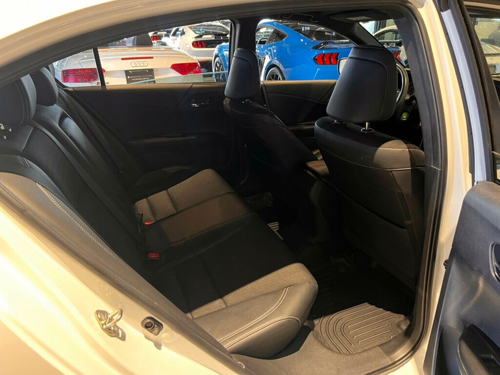 2017 Honda Accord Sedan LocalTrade/Sport/BackUpCam/10WayPowerSeats/DualZoneClimate - 22973873 - 25