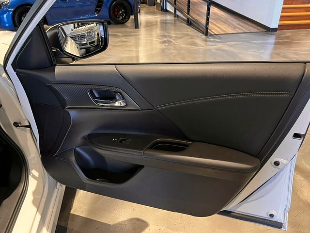 2017 Honda Accord Sedan LocalTrade/Sport/BackUpCam/10WayPowerSeats/DualZoneClimate - 22973873 - 27