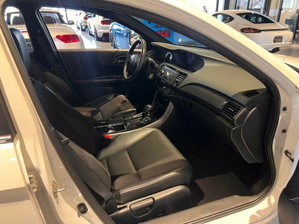 2017 Honda Accord Sedan LocalTrade/Sport/BackUpCam/10WayPowerSeats/DualZoneClimate - 22973873 - 28