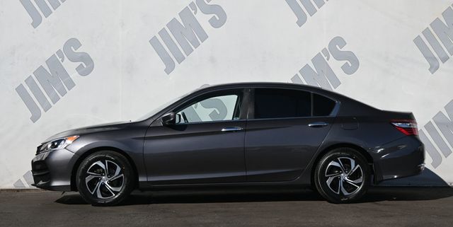 2017 Honda Accord Sedan LX - 22944406 - 5