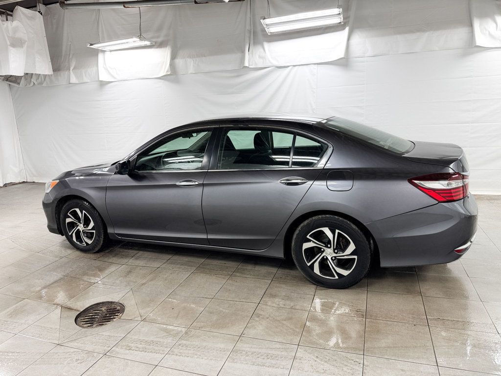 2017 Honda Accord Sedan LX - 22996840 - 2