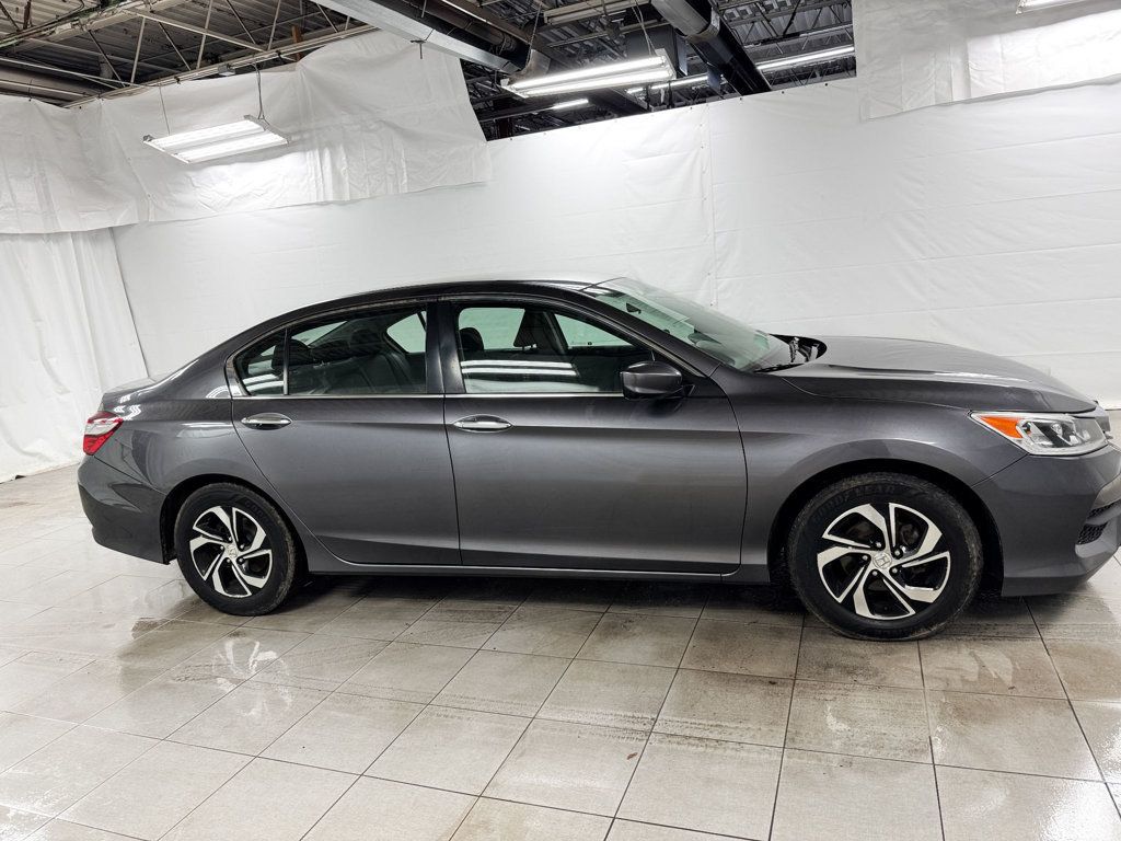 2017 Honda Accord Sedan LX - 22996840 - 6