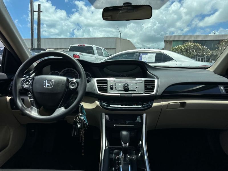 2017 Honda Accord Sedan LX CVT - 23019443 - 12