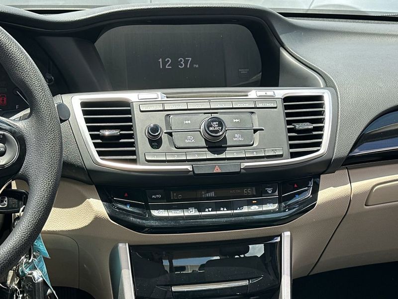 2017 Honda Accord Sedan LX CVT - 23019443 - 14