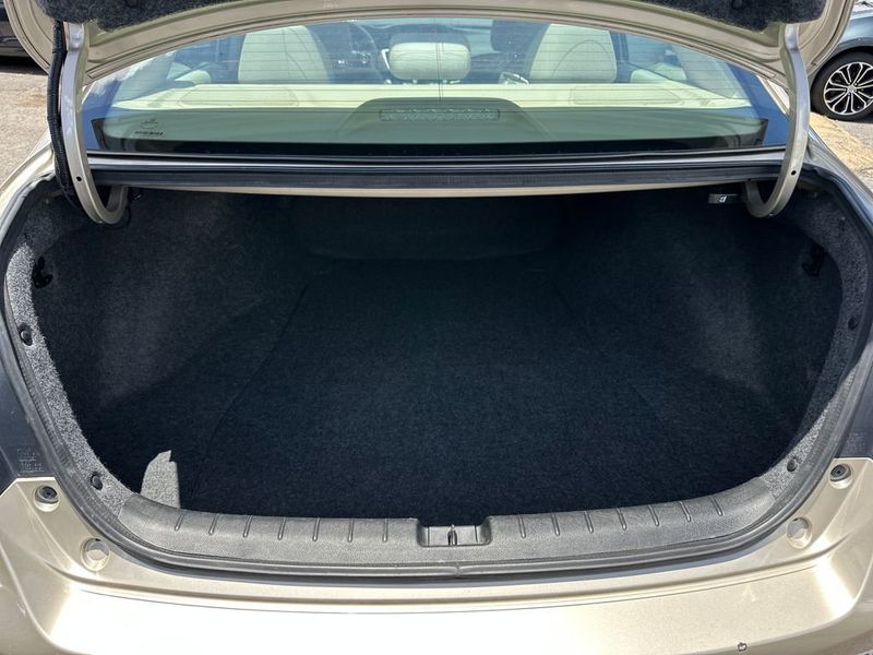 2017 Honda Accord Sedan LX CVT - 23019443 - 18