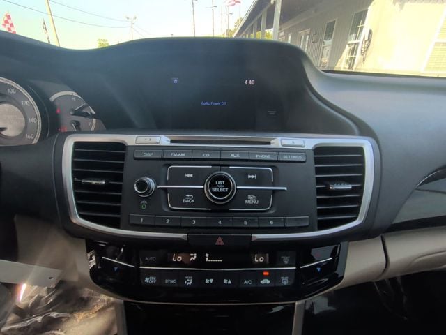 2017 Honda Accord Sedan LX CVT - 23010451 - 16