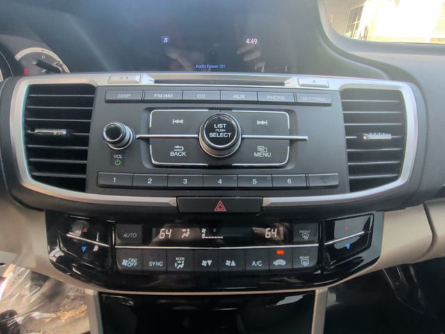 2017 Honda Accord Sedan LX CVT - 23010451 - 18