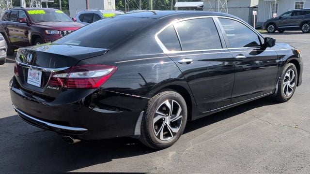 2017 Honda Accord Sedan LX CVT - 23010451 - 7