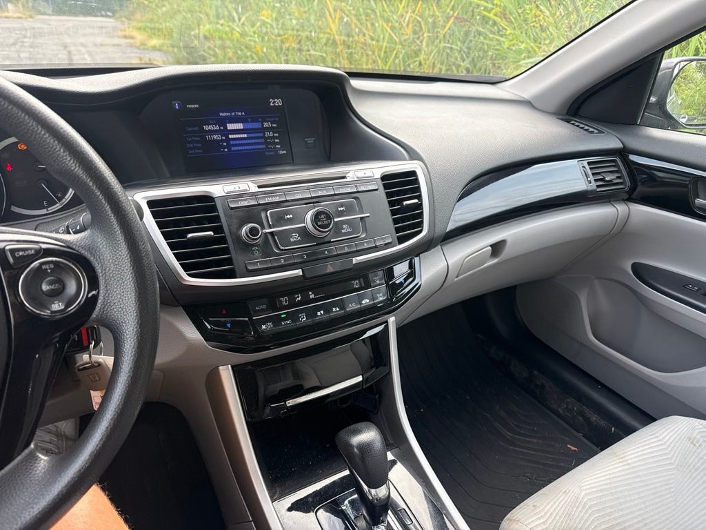 2017 Honda Accord Sedan LX CVT - 23083731 - 10