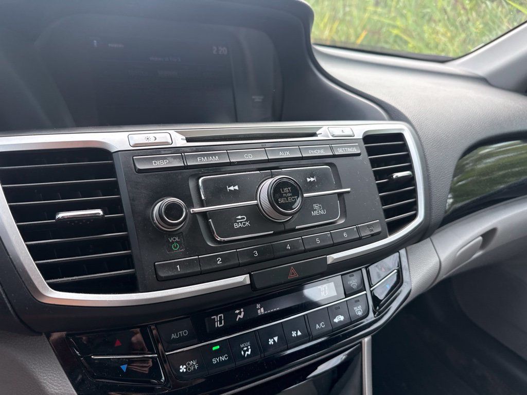2017 Honda Accord Sedan LX CVT - 23083731 - 12