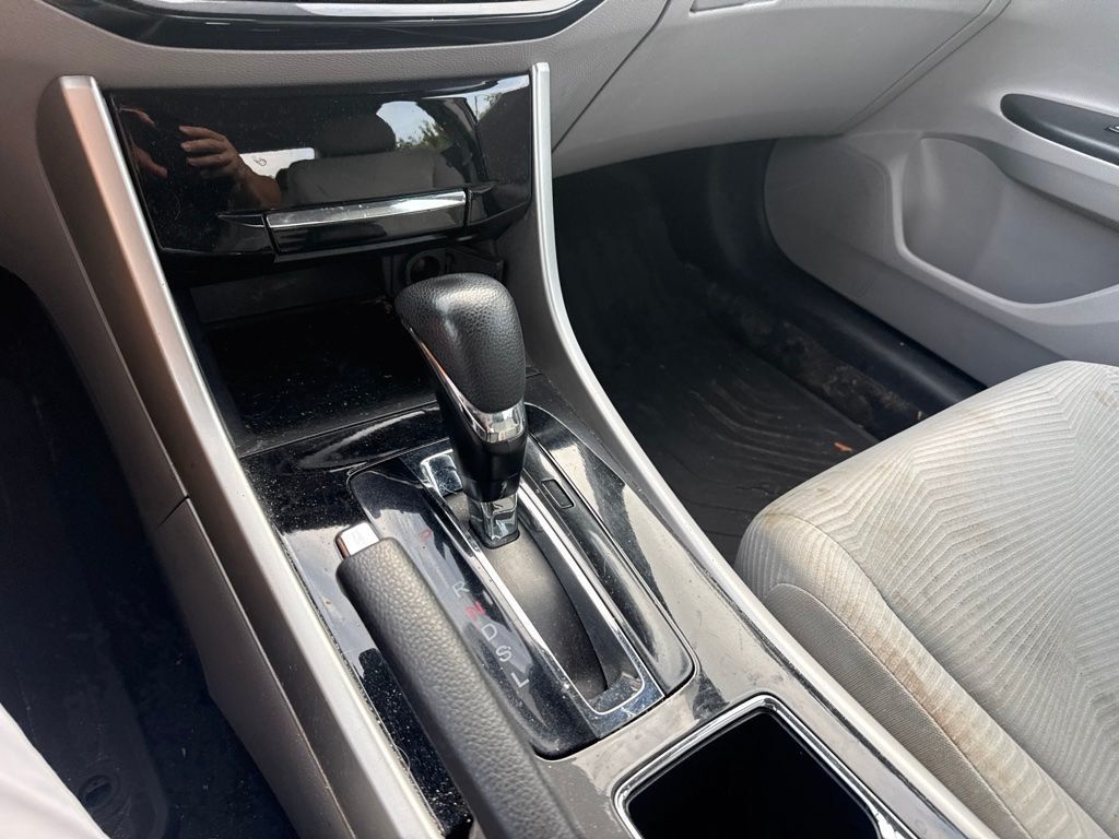 2017 Honda Accord Sedan LX CVT - 23083731 - 14