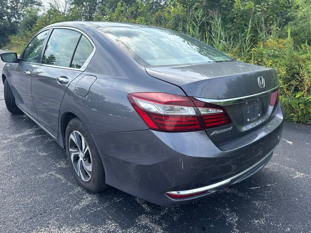 2017 Honda Accord Sedan LX CVT - 23083731 - 4