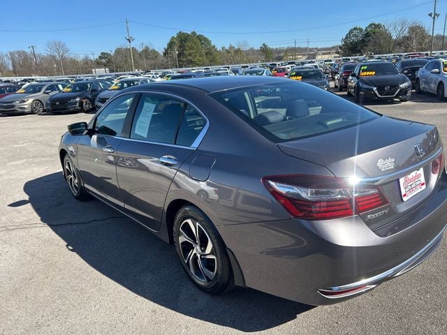 2017 Honda Accord Sedan LX CVT - 22985394 - 5