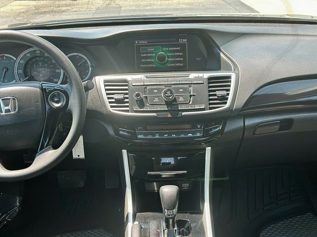 2017 Honda Accord Sedan LX CVT - 22423069 - 35